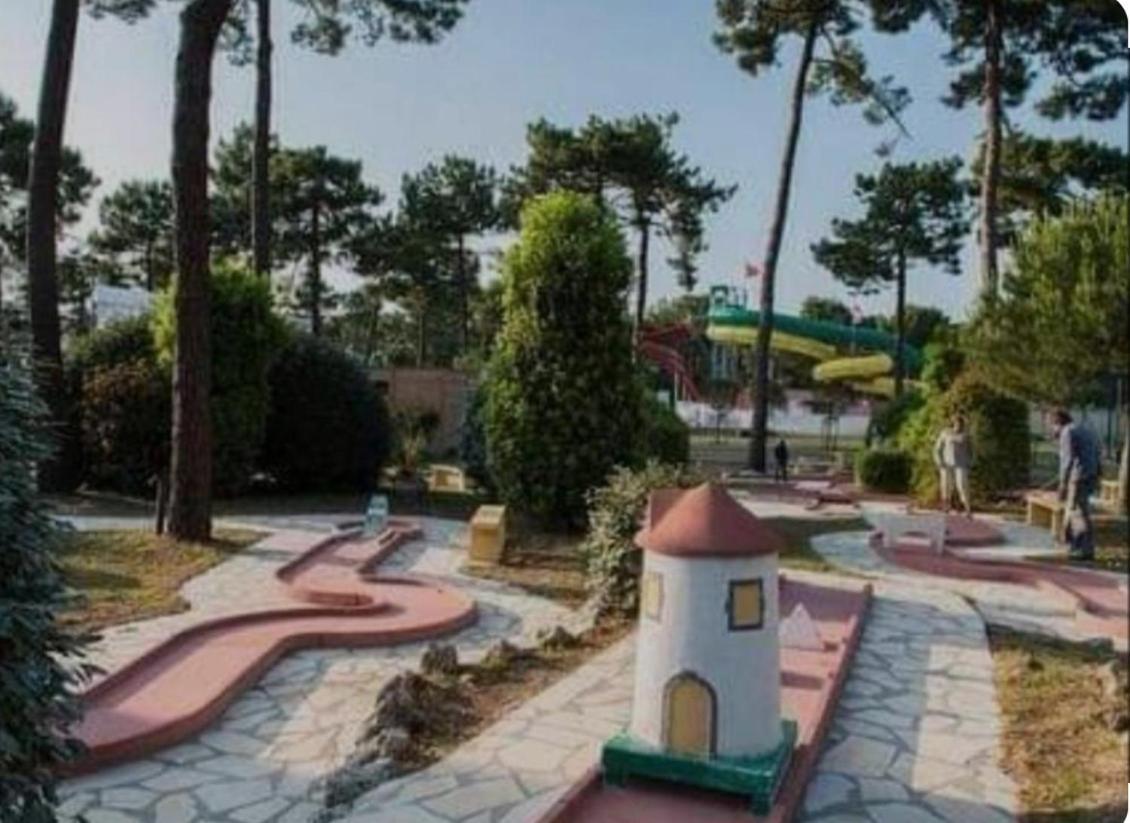 Escale Entre Terre Et Campingplatz Les Mathes